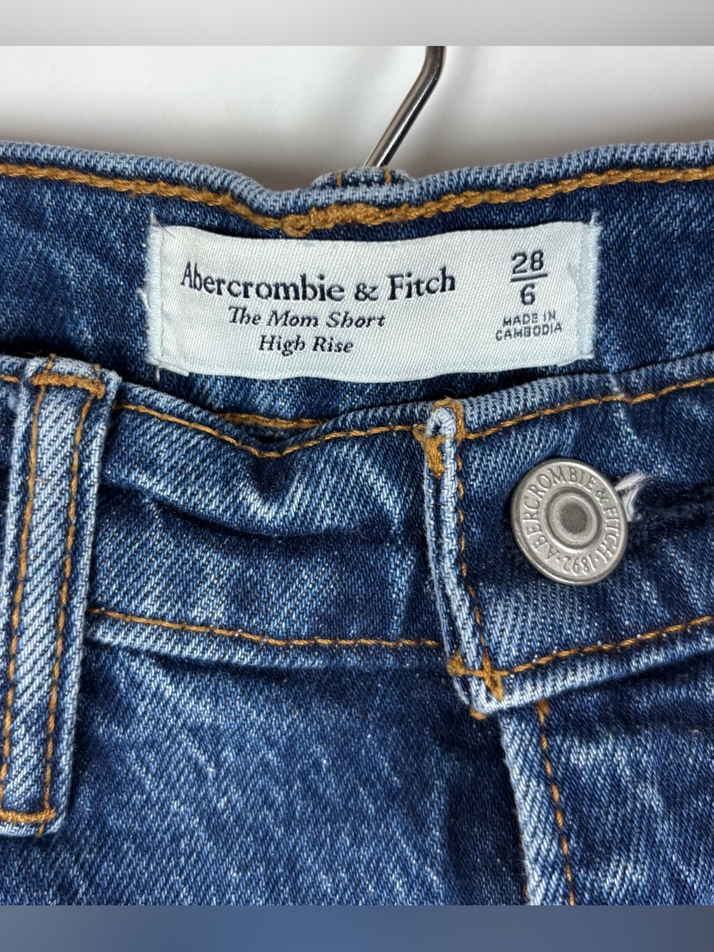 Abercrombie & Fitch The Mom Short High Rise Size 28 Blue Jean Denim Cut Off - Picture 3 of 5